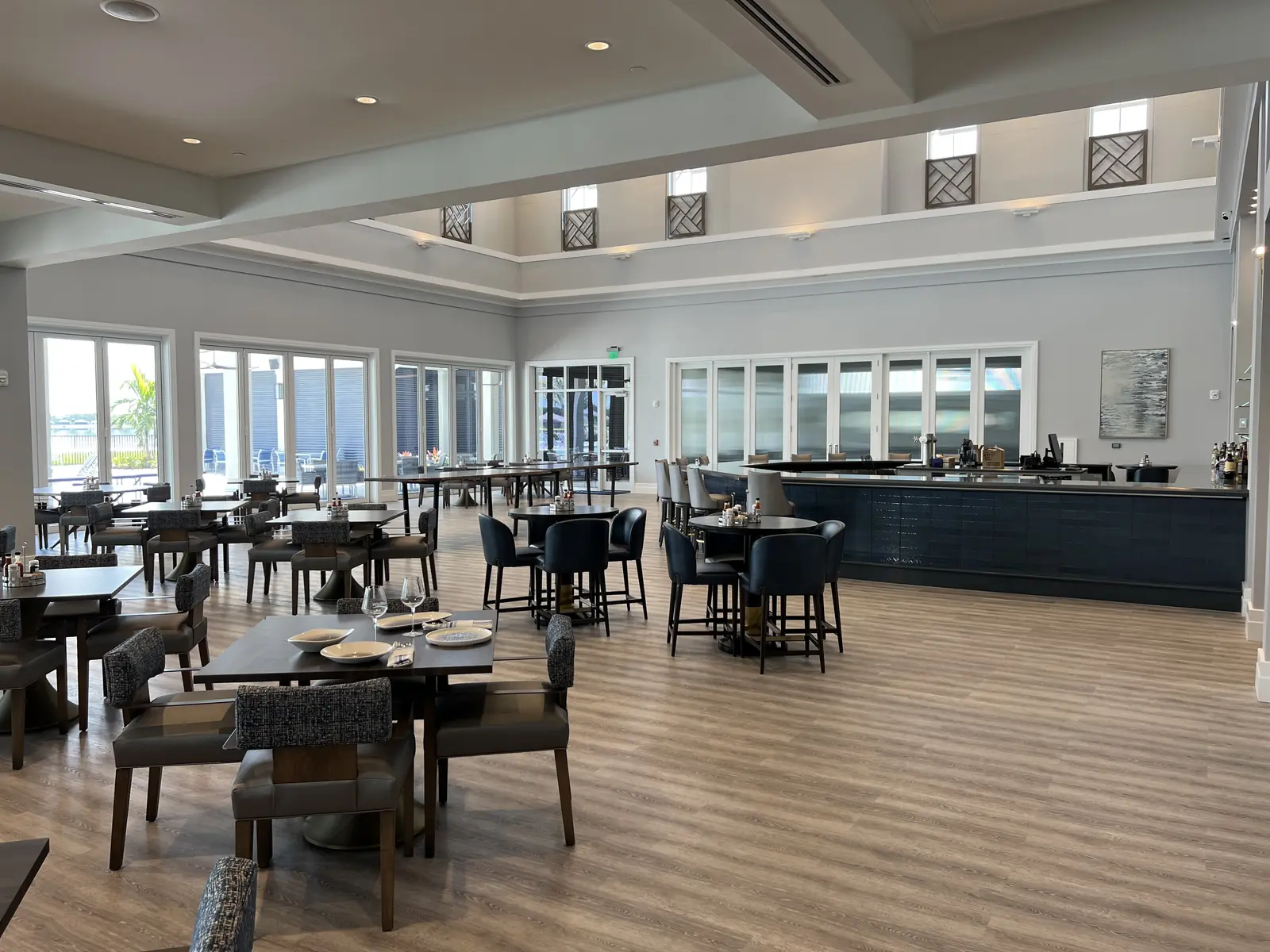 Main dining room and center bar with lake views